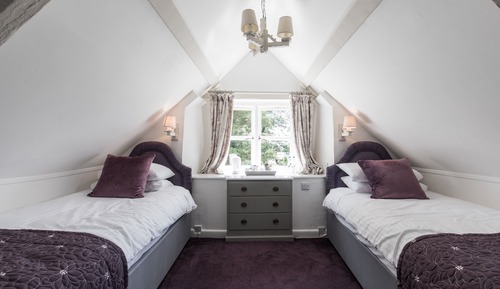 Twin Room, Ensuite, Garden View (Room 12)
