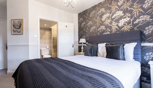 Double Room, Ensuite, Garden View (Room 6)