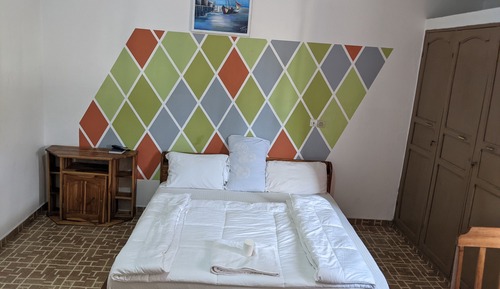 Luxury Triple Room, Refrigerator, City View