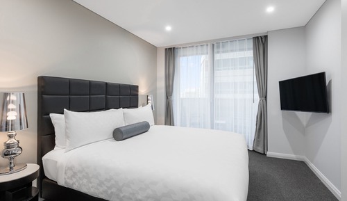 1 Bedroom Accessible Suite