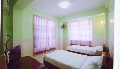 Superior Twin Room ( Upper Floor)