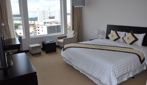 Deluxe Double Room, 1 King Bed, City View