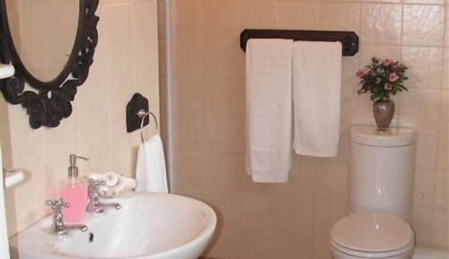 Comfort Room, 1 Bedroom (The Double Suite )