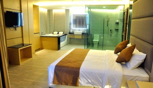 Premier Suite