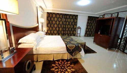 Suite (Queen)