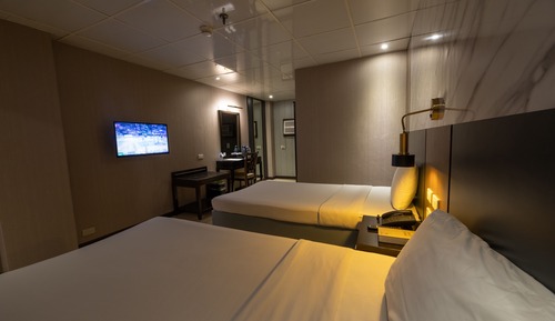 Junior Twin Room, 2 Twin Beds (No Window)