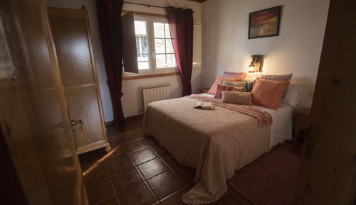 Family House, Multiple Bedrooms, Kitchen, Garden Area