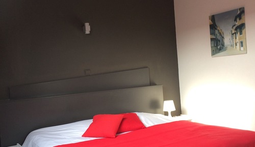 Double Room (2 Connecting Rooms)