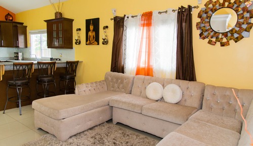 Family House, 2 Bedrooms, Accessible, Garden View