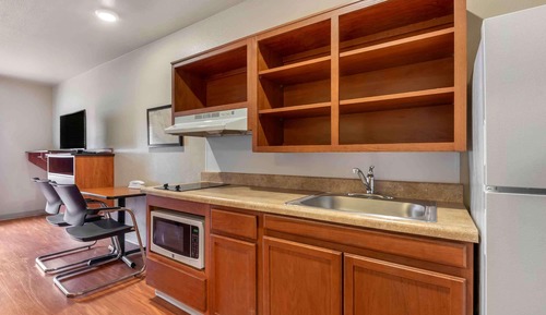 Deluxe Studio, Non Smoking, Refrigerator & Microwave