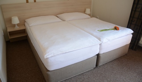 Double Room (Classic, +2 Extra Beds)