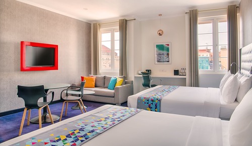 Deluxe Family Room