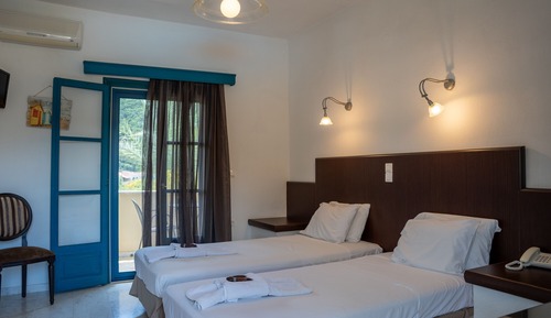 Twin Room, Partial Sea View