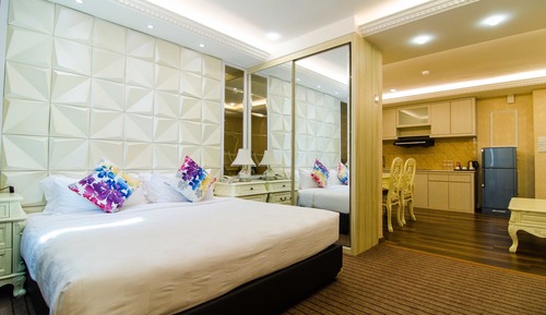 Deluxe Suite ( 2  )