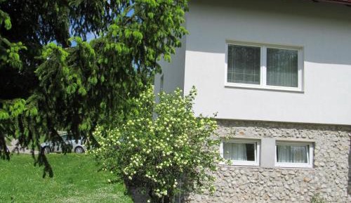 Deluxe Apartment (4 Adults)