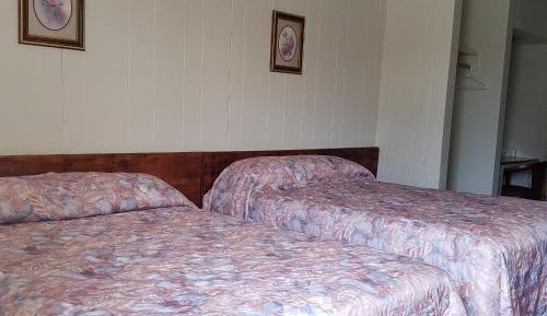 Standard Queen Room with Two Queen Beds