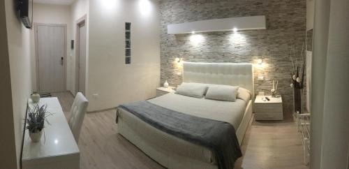 Queen Room with Balcony