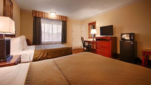 Double Room with Two Double Beds - Non-Smoking