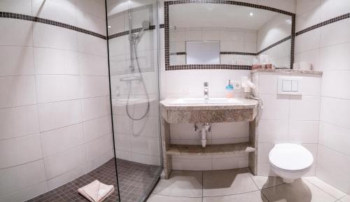 Single Room with Street View