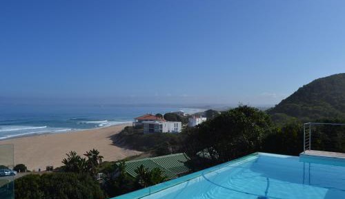 Four-Bedroom Holiday Home