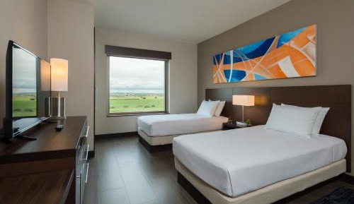 Twin Room with View