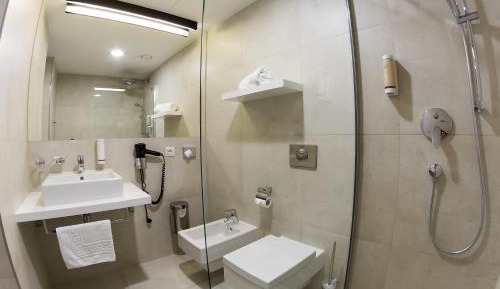 Single Room with Private Bathroom