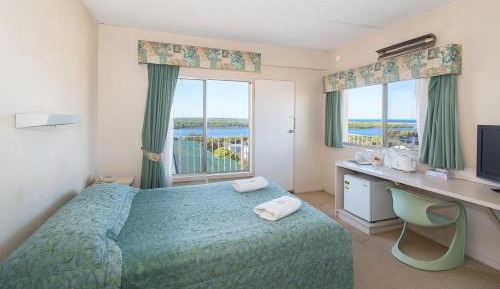 Queen Room with River View