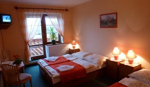 Triple Room with Private Bathroom