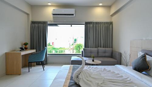 Deluxe Double or Twin Room