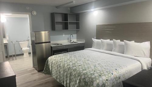 Studio King Room Bed Non-Smoking