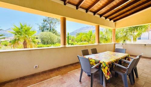 Three-Bedroom Apartment with Balcony