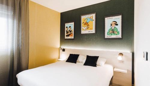 Family Room with One Double Bed and Two Bunk Beds