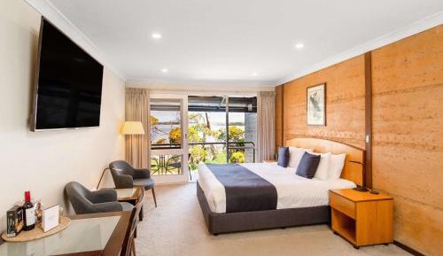 Studio King Suite