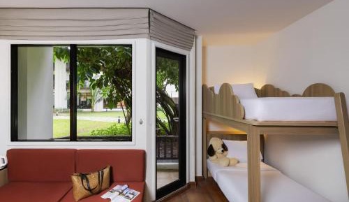 Family Queen Room with Bunk Beds