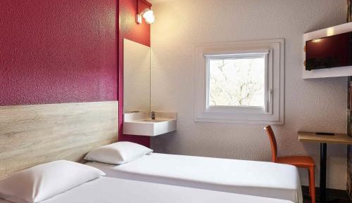 Twin Room with Shared Bathroom