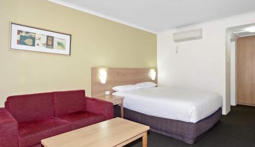 Standard Queen Room