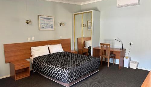 Queen Room