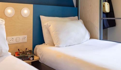 Standard Room with Two twin beds and One bunk bed