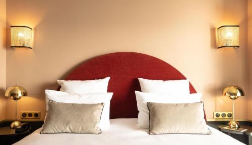 Standard Twin Room with City View