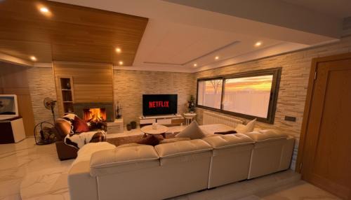 Deluxe Villa