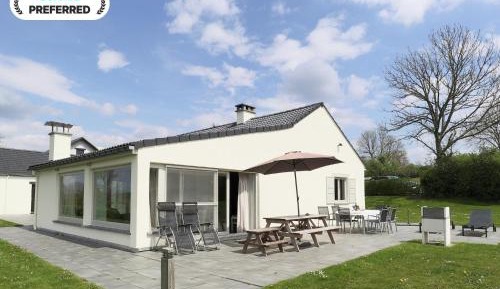 Five-Bedroom Holiday Home