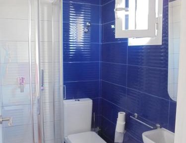 Twin Room with Private Bathroom
