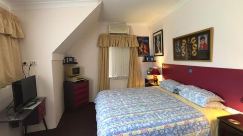 King Room with Private Bathroom