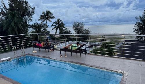 Deluxe Double Room with Side Sea View