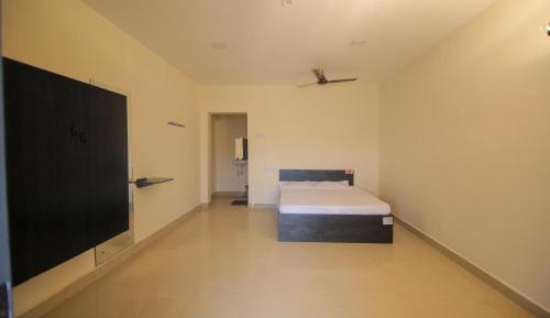 Deluxe Double Room (2 Adults + 1 Child)