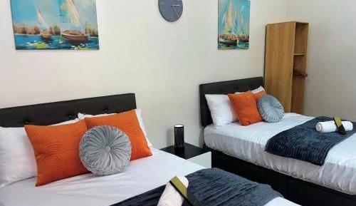 Deluxe Double Room (1 adult + 1 child)
