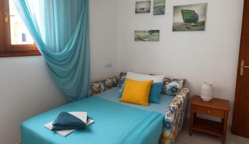 One-Bedroom Apartment with Sea View and Balcony