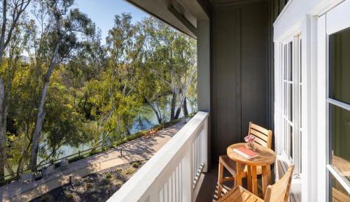 Deluxe Double Room with Bath
