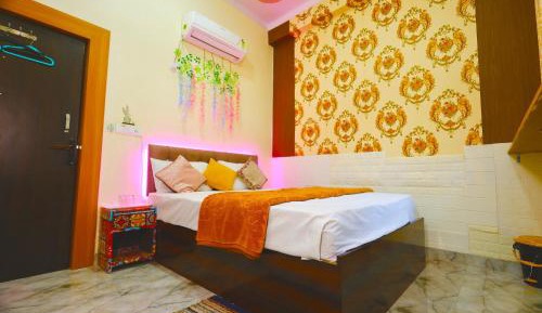 Deluxe King Room