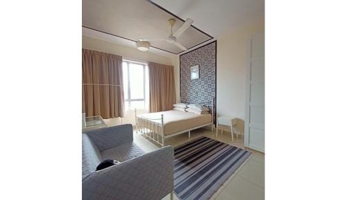 Three-Bedroom Apartment with Balcony